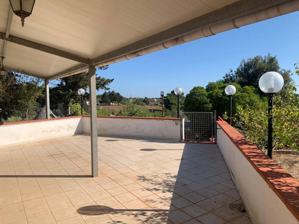 Villa a Martina franca in Strada Lamia Vecchia Zona F - Foto 3