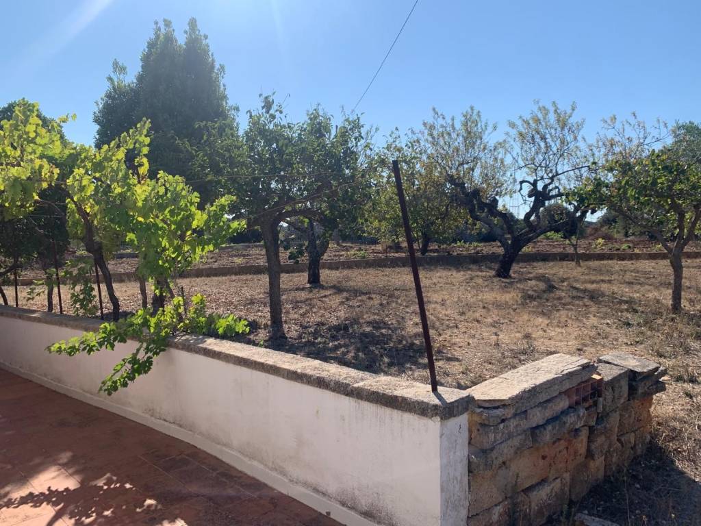 Villa a Martina franca in Strada Lamia Vecchia Zona F - Foto 4