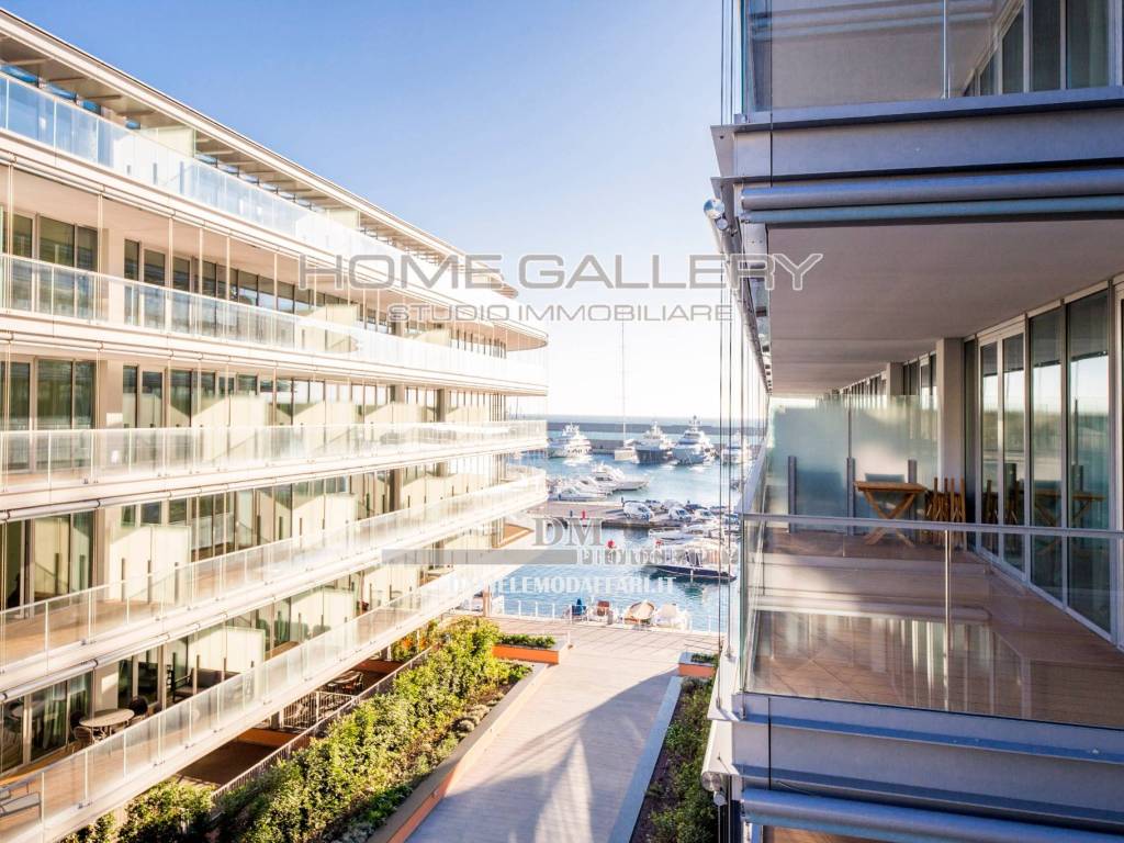 Appartamento a Genova in Piazzale John Fitzgerald Kennedy - Foto 2