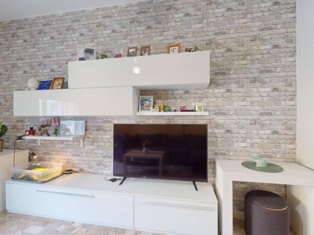 Appartamento a Luino in VIALE DANTE, 12 - Foto 4