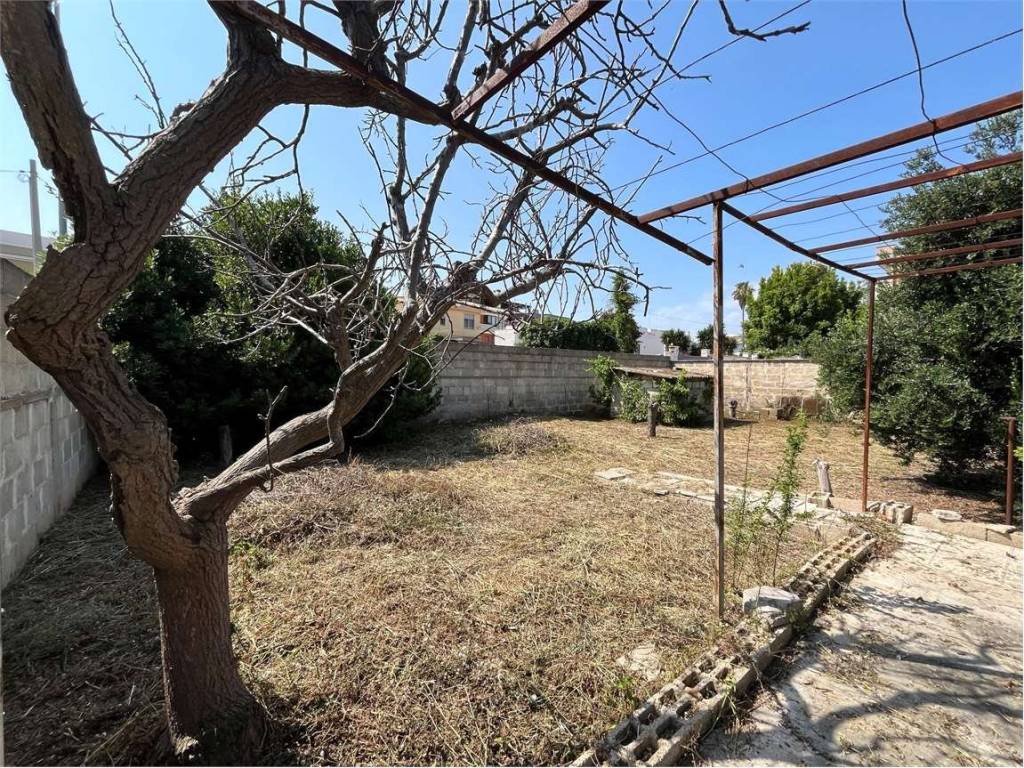 Terreno a Brindisi in Via Centauro - Foto 3