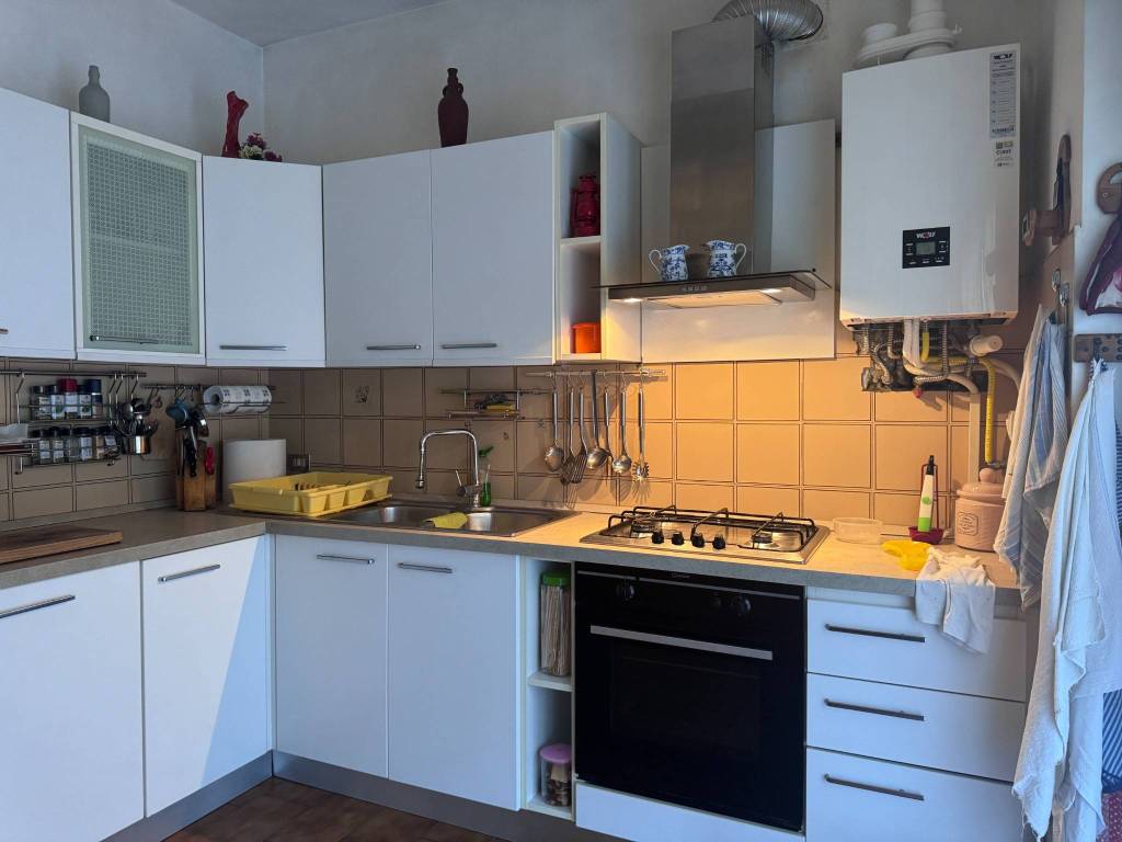 Villetta a schiera a Biandronno in Via Giuseppe Di Vittorio, 20 - Foto 3