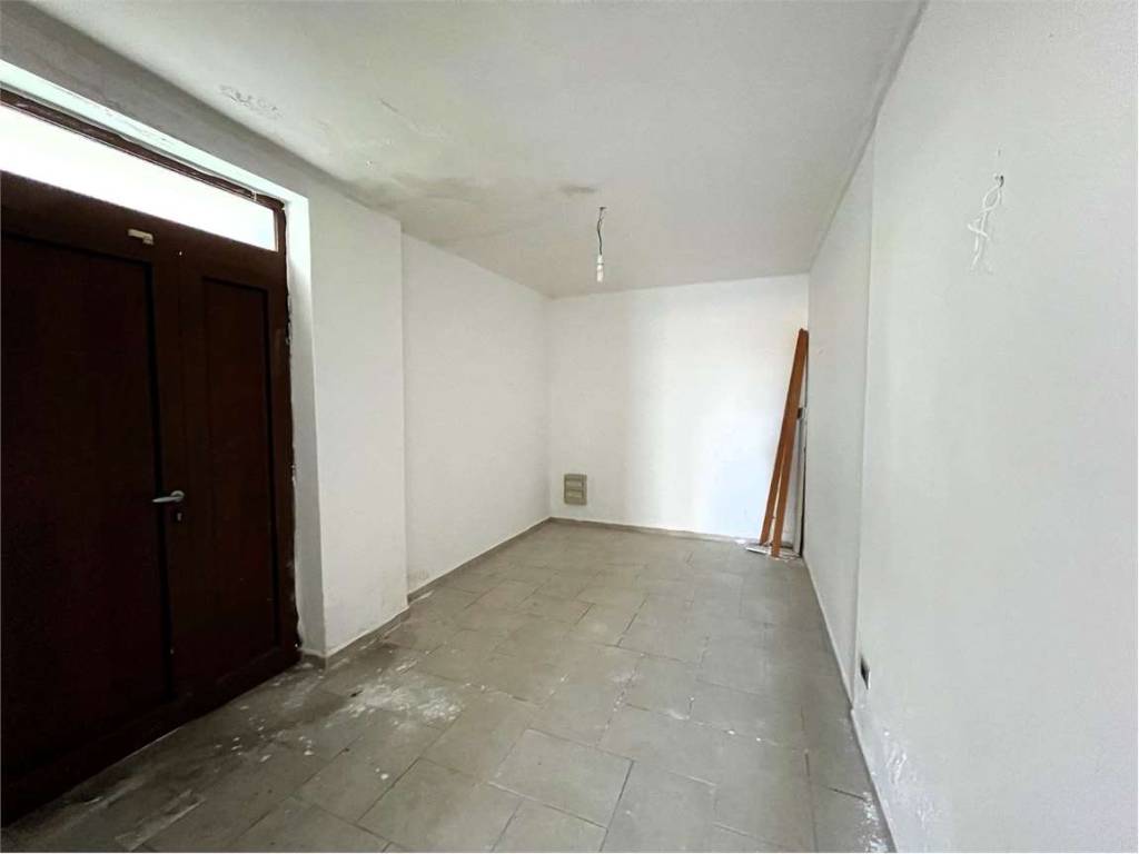 Immobile a Brindisi in Via Fulvia ang. Via Vittorio Veneto - Foto 4