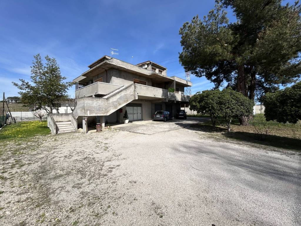 Villa a Cepagatti in Via Nazionale - Foto 4