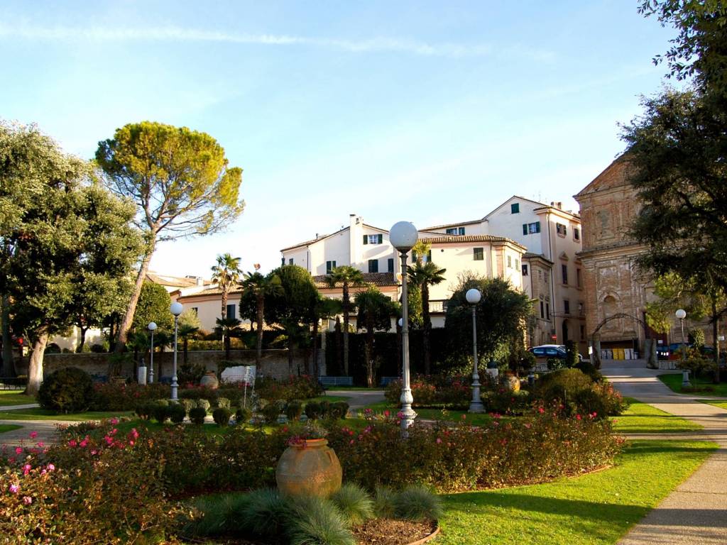 Palazzo / stabile a Osimo - Foto 2