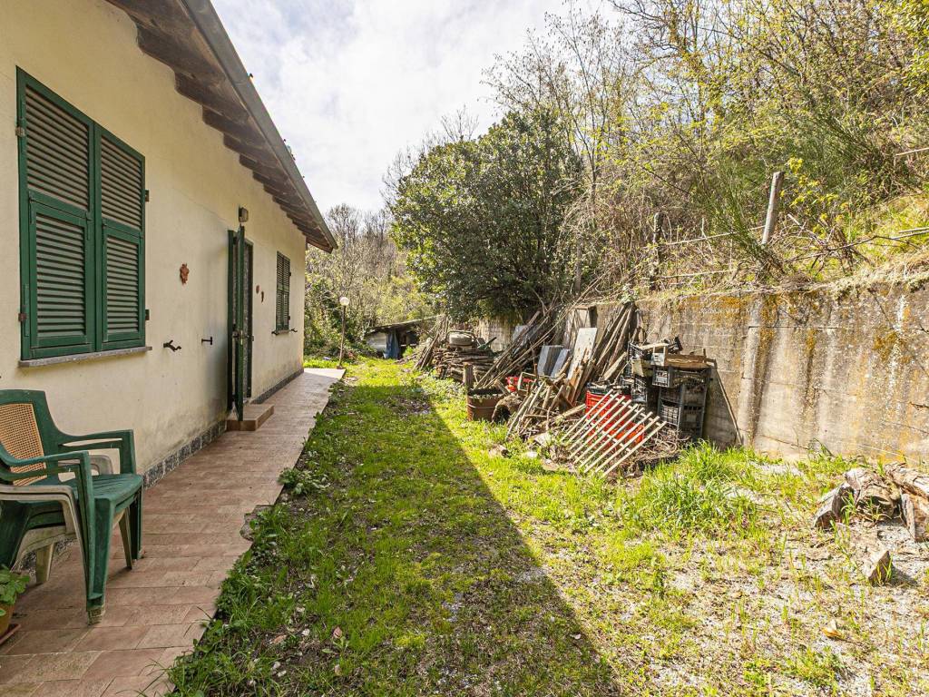 Villa a Serra riccò in Via Caffaro - Foto 3