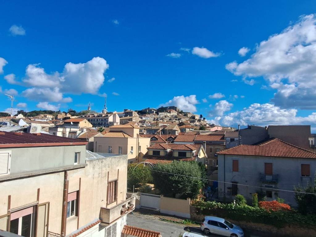 Appartamento a Vibo valentia in Via Francesco Cilea - Foto 2