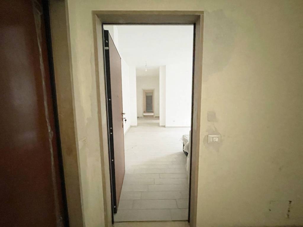 Appartamento a Gallarate in Via Arnaldo da Brescia - Foto 3
