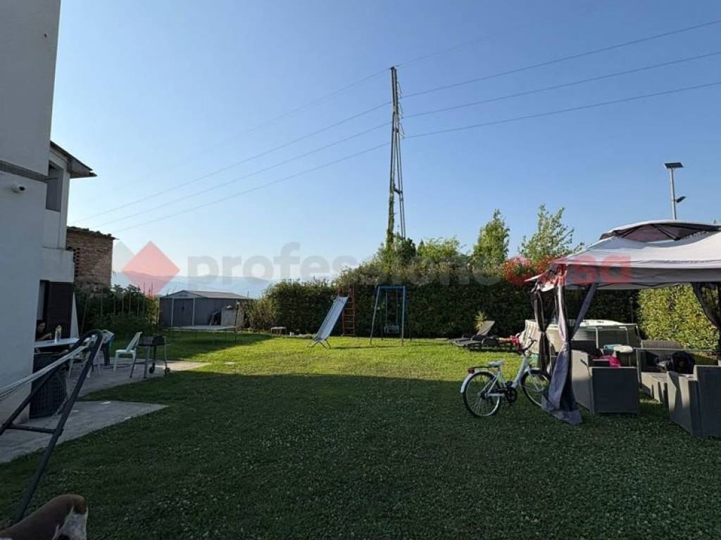 Casa indipendente a Pistoia in Via Vecchia Casalina - Foto 2