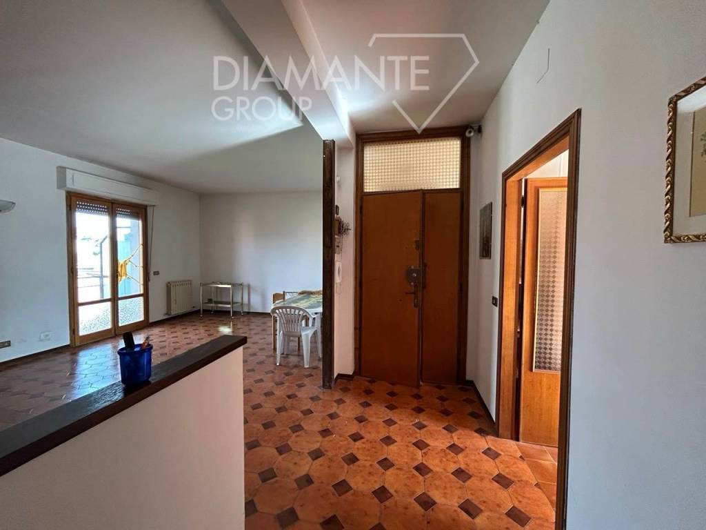 Appartamento a Castiglione del lago in Via Marzabotto - Foto 4