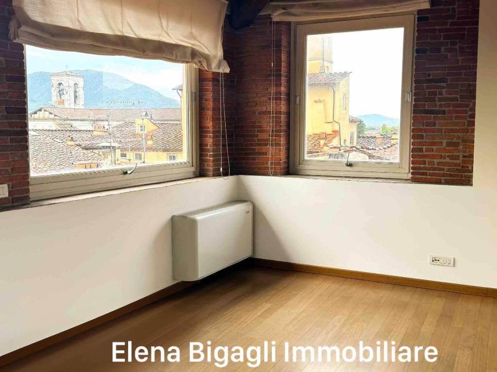 Appartamento a Lucca in Piazza San Michele - Foto 2