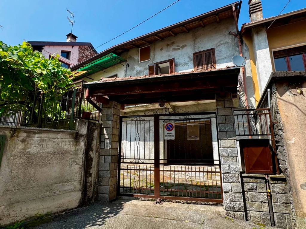 Casa indipendente a Casale corte cerro in Via Superiore, 6 - Foto 2