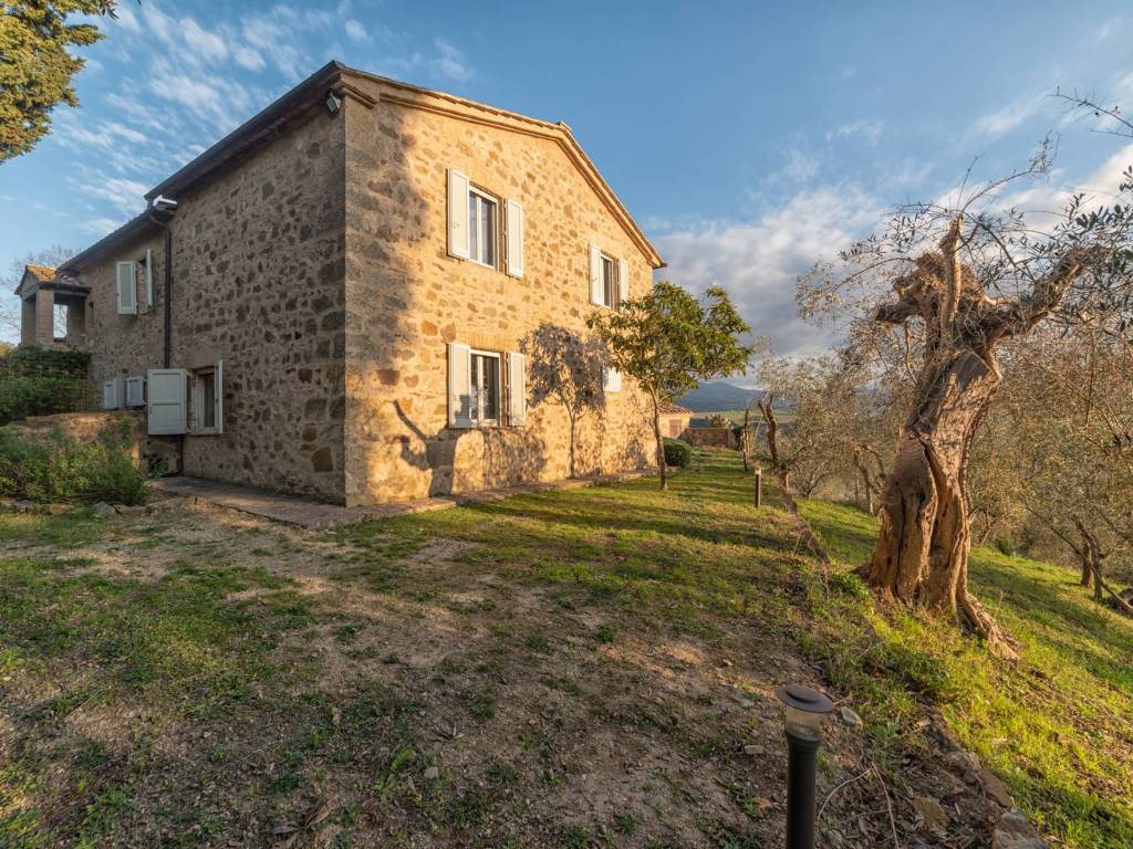 Rustico / casale a Montalcino in Strada Provinciale della Badia di Sant'Antimo - Foto 3