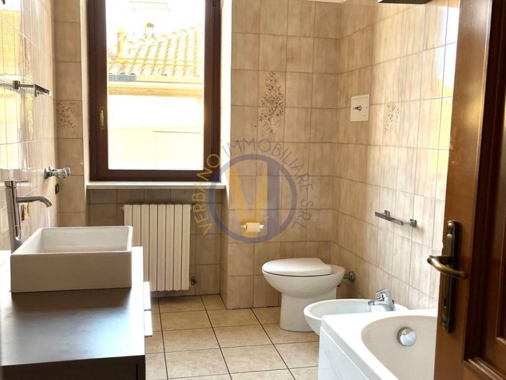 Appartamento a Albizzate in Via Cristoforo Colombo, 8 - Foto 4