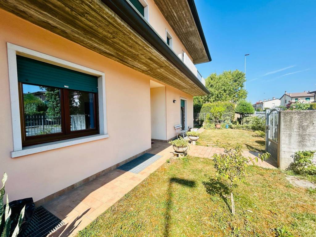 Appartamento a Villafranca di verona in Via Lazzaro Spallanzani - Foto 2
