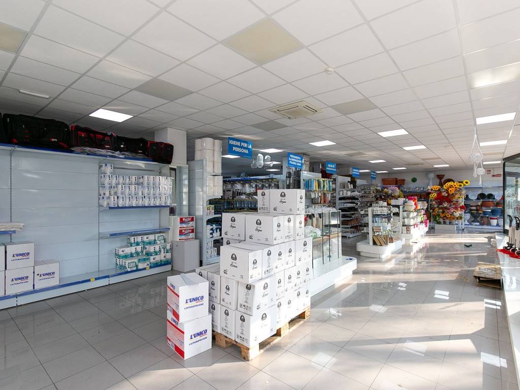 Immobile a Saronno in Via Giovanni Amendola - Foto 4