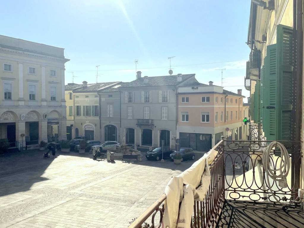 Appartamento a Asola in Piazza 10 Settembre, 20 - Foto 2
