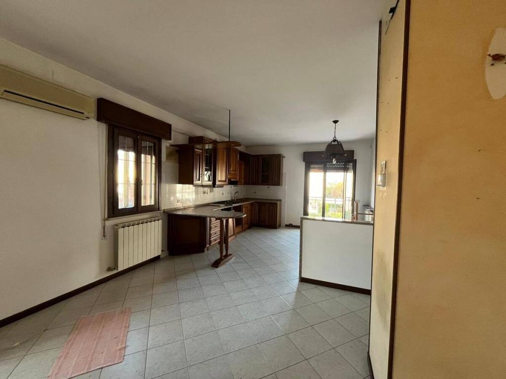 Appartamento a Taglio di po in Via Milite Ignoto - Foto 3