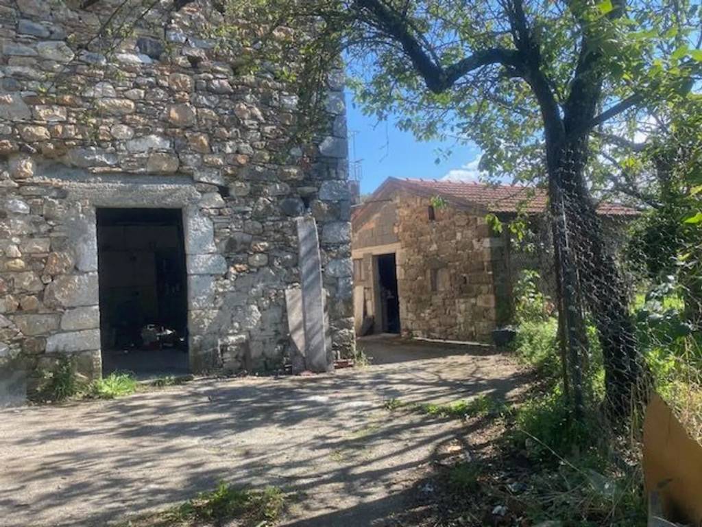 Rustico / casale a Varese ligure in Località Scurtabò S.N.C. - Foto 2