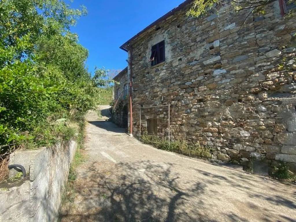 Rustico / casale a Varese ligure in Località Scurtabò S.N.C. - Foto 3
