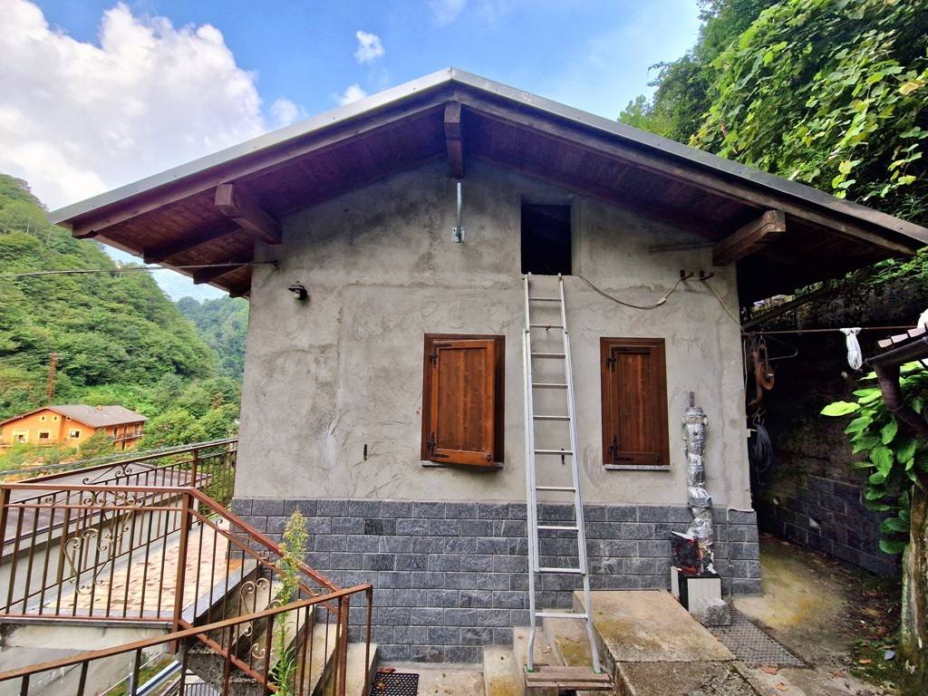 Casa indipendente a Valstrona in Via Consorzio, 43 - Foto 2