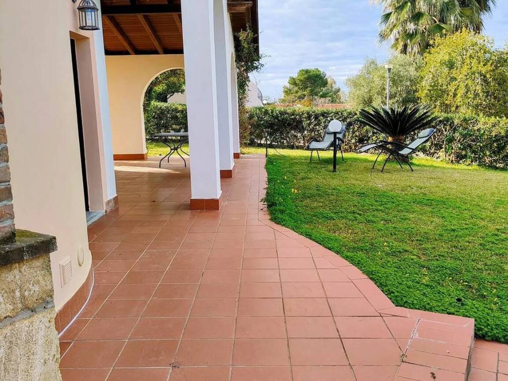 Villa a Zambrone in Via Paolo Borsellino, 30 - Foto 2