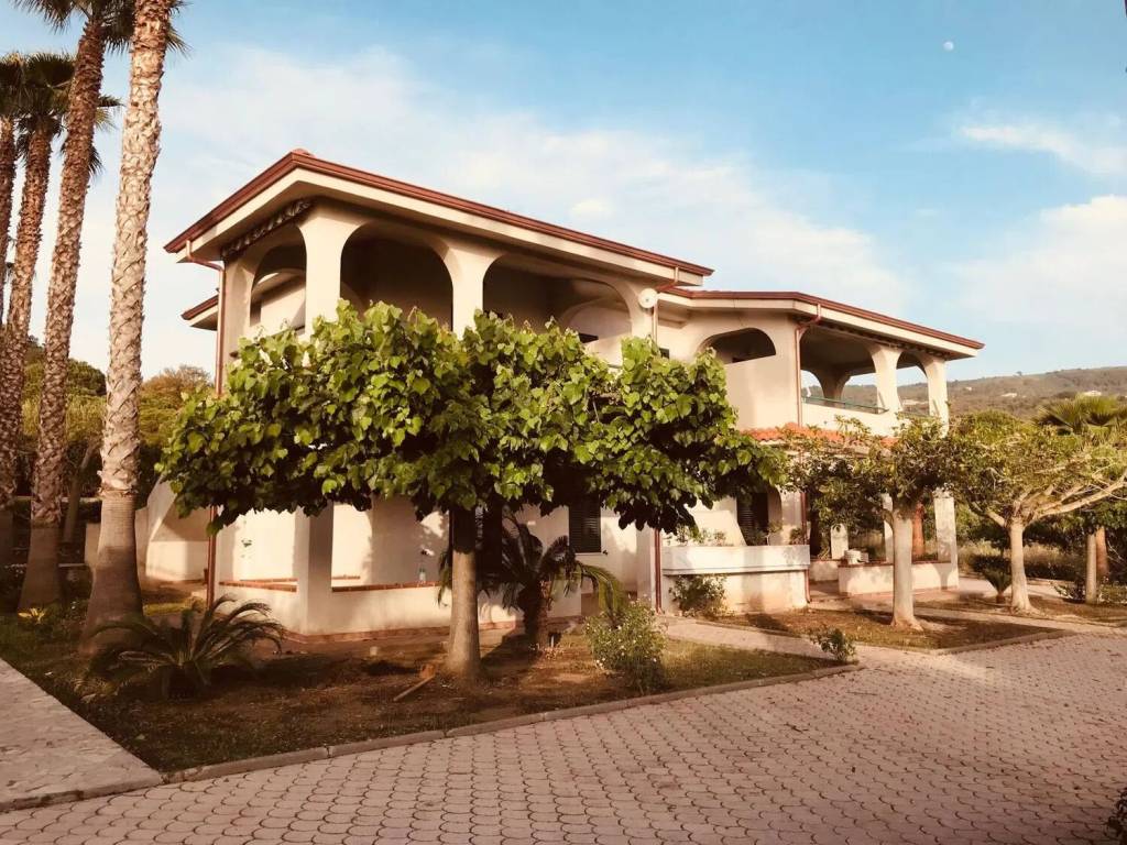 Villa a Ricadi in Via Fortino S.N.C. - Foto 2