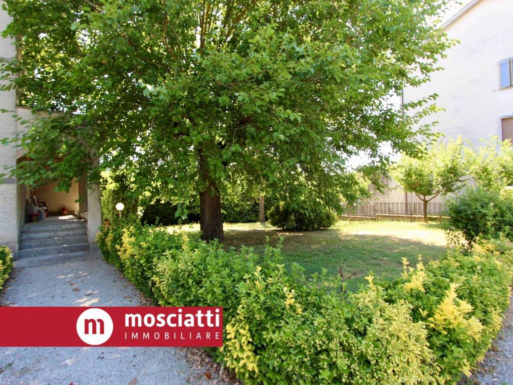 Villa a Matelica in Via Aristide Merloni, 35 - Foto 4