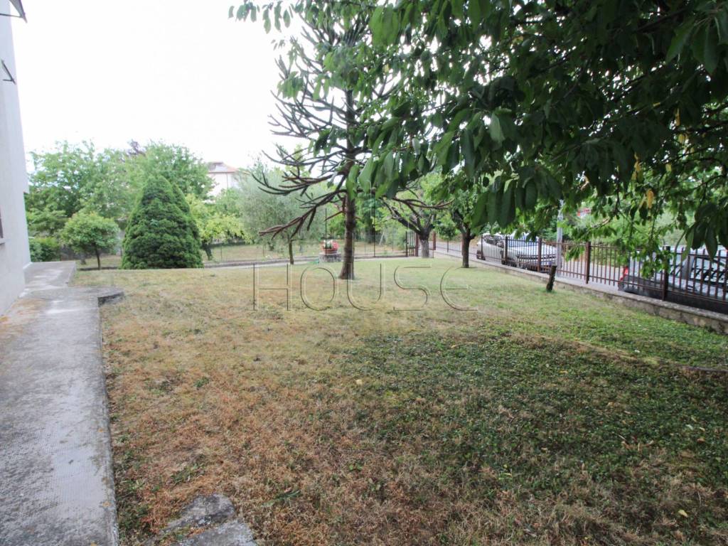 Appartamento a Città di castello in Via Gualtiero Perugini, 32 - Foto 5