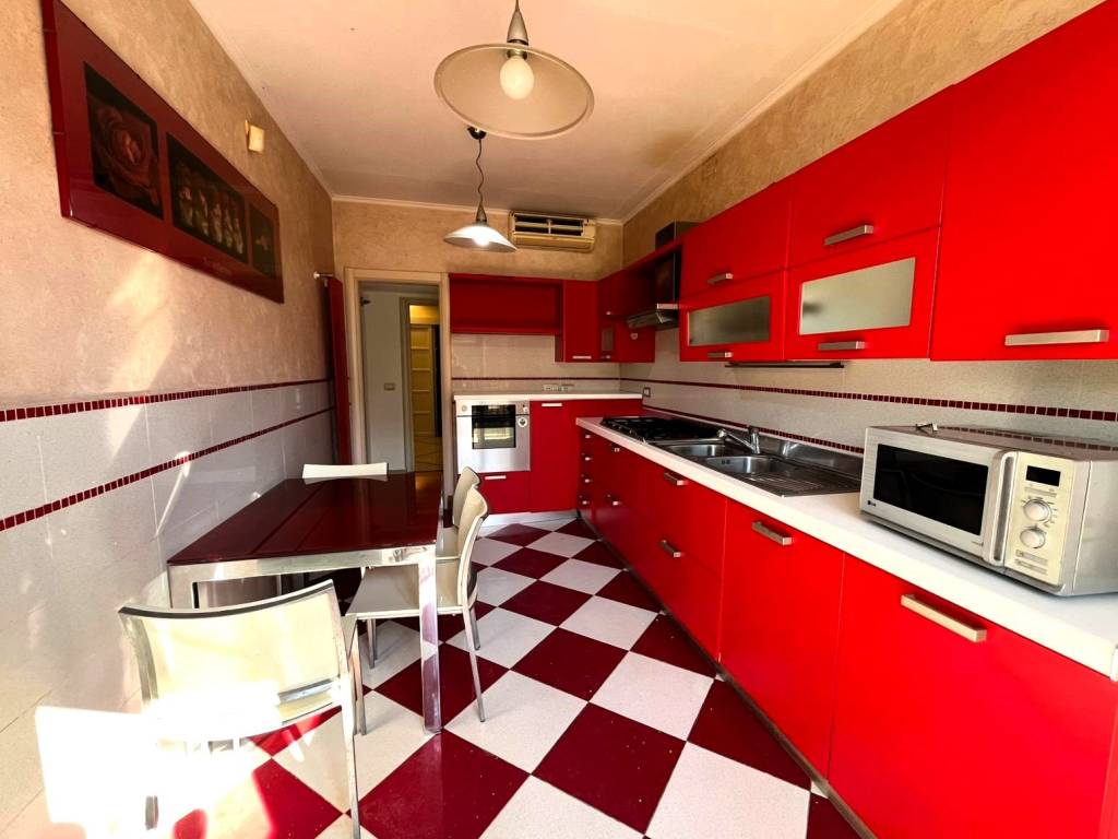 Appartamento a Aprilia in Piazza Don Luigi Sturzo, 13 - Foto 3