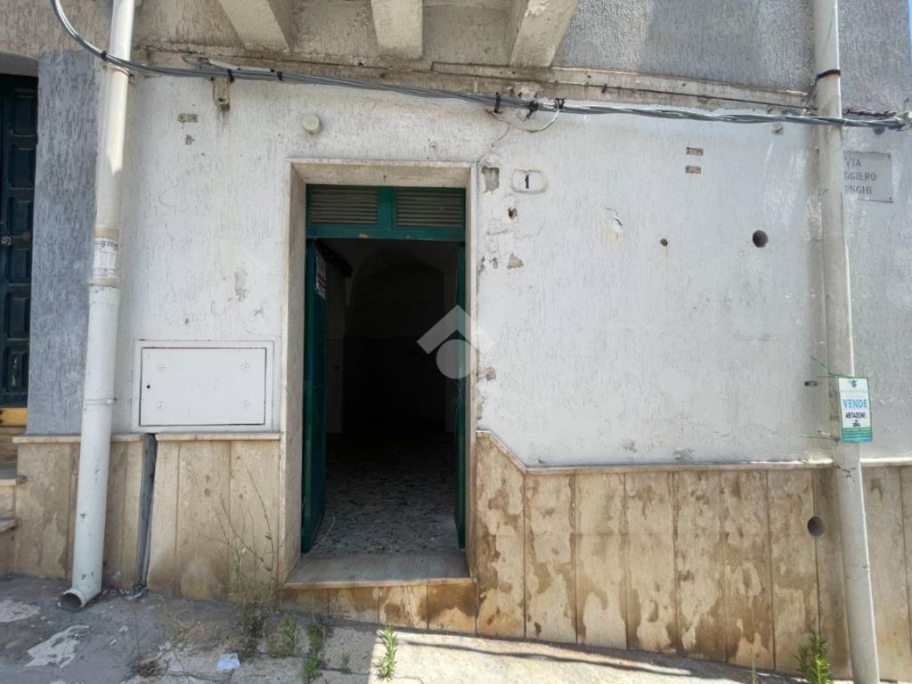Casa indipendente a Ceglie messapica in Via Bonghi, 1 - Foto 2