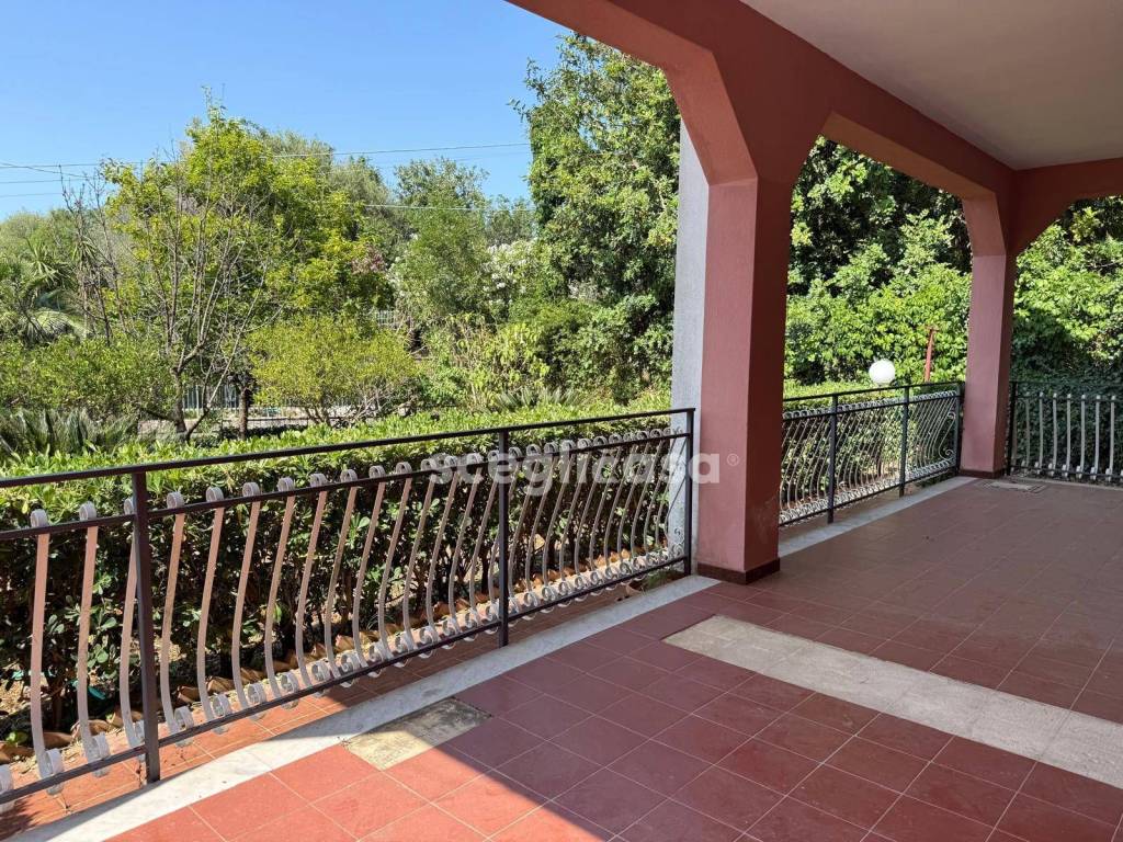 Villa a Carini in Via Francesco Cangialosi - Foto 2