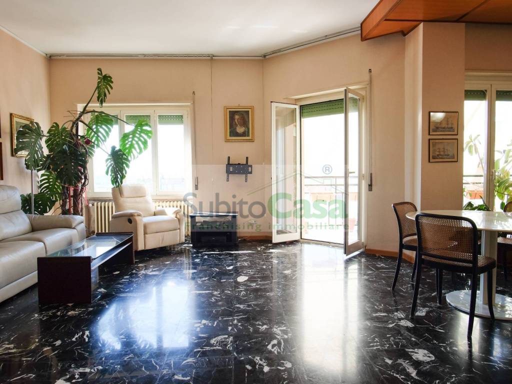 Appartamento a Chieti in Viale Della Liberazione, 87 - Foto 2