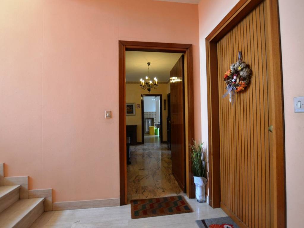 Appartamento a Biella in Via Oreste Mombello, 3 - Foto 3