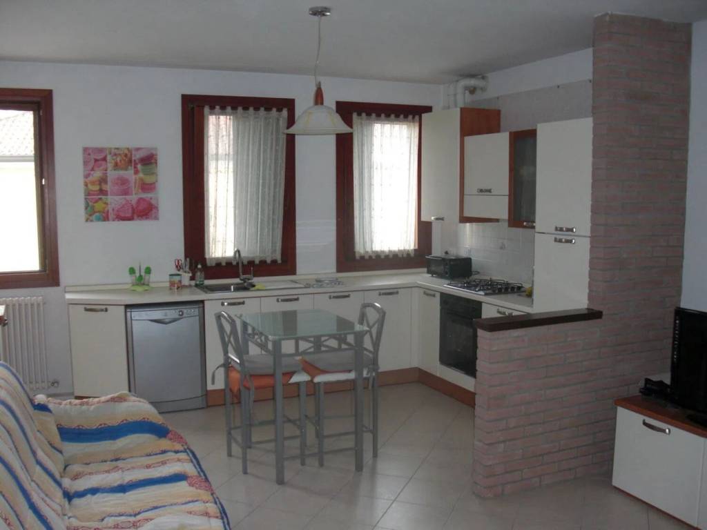 Appartamento a Porto viro in Roma S.N.C. - Foto 2
