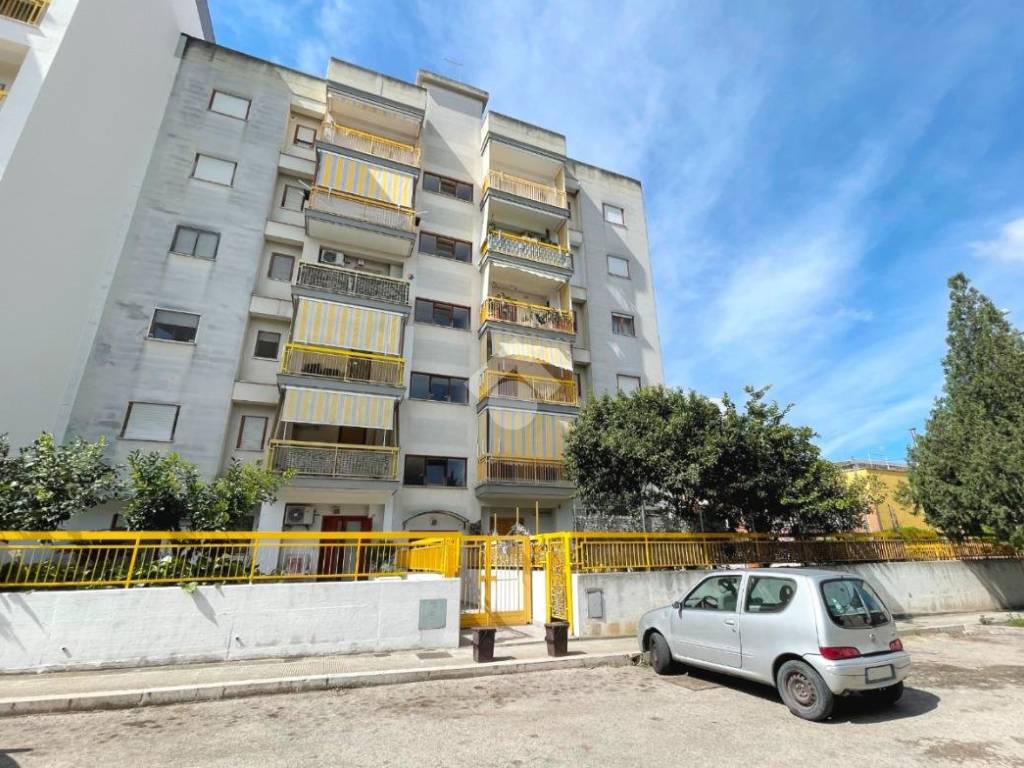 Appartamento a Canosa di puglia in Via Giuseppe Di Vittorio, 18 - Foto 2