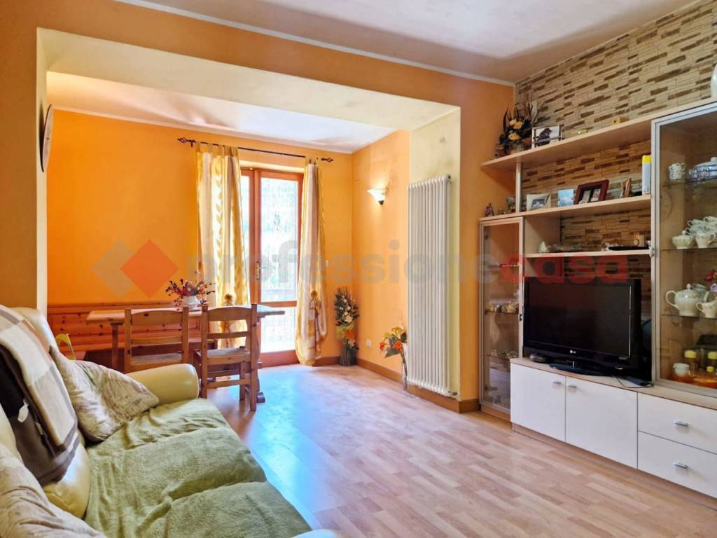 Casa indipendente a Tornimparte in Via del Corso, 63 - Foto 4