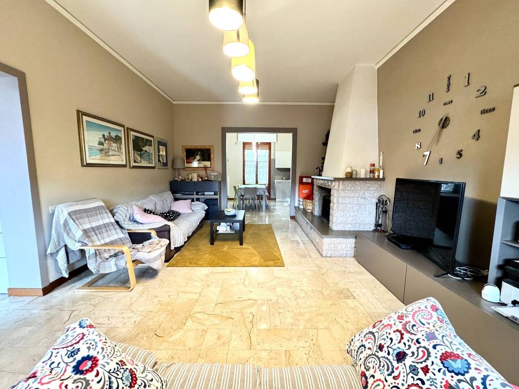 Appartamento a Quarrata in Via Europa, 376 - Foto 2