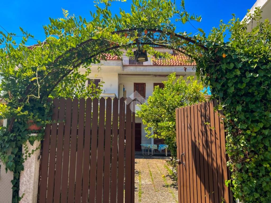 Villa a Formia in Via Filippo Ciufo - Foto 2