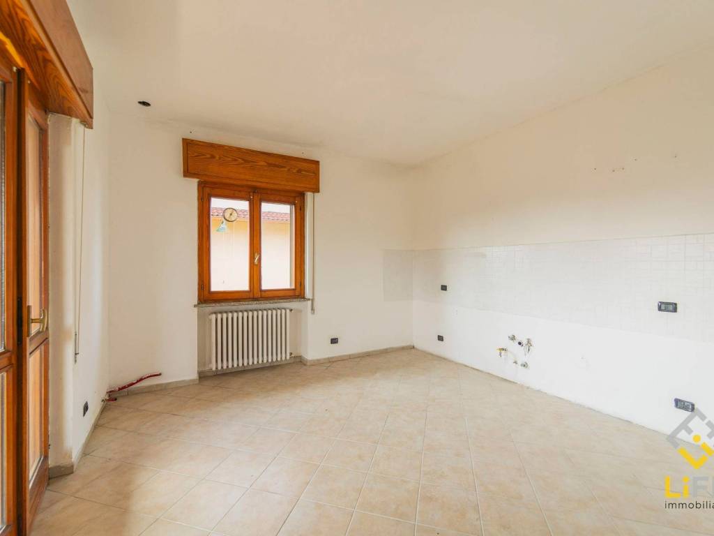 Appartamento a Oleggio in Via Verbano, 40 - Foto 5