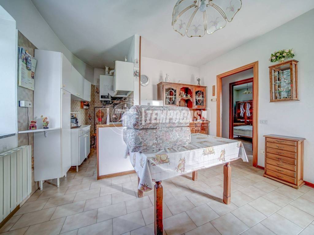 Appartamento a Castelletto sopra ticino in Via A. Oldrini - Foto 3