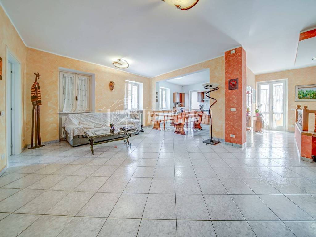 Appartamento a Divignano in Via Pozzetto - Foto 4