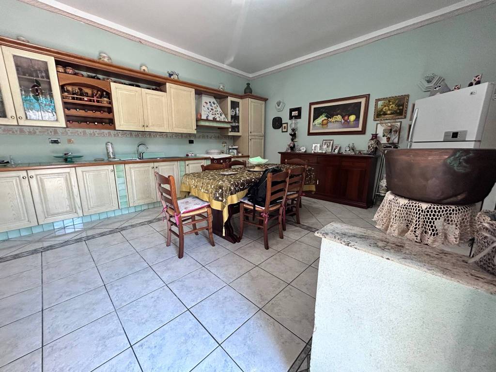 Appartamento a Noto in Via Luigi Fornaciari - Foto 3