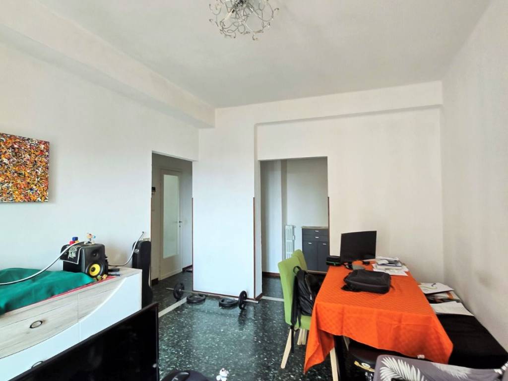Appartamento a Arona in Via Vittorio Veneto, 11 - Foto 3