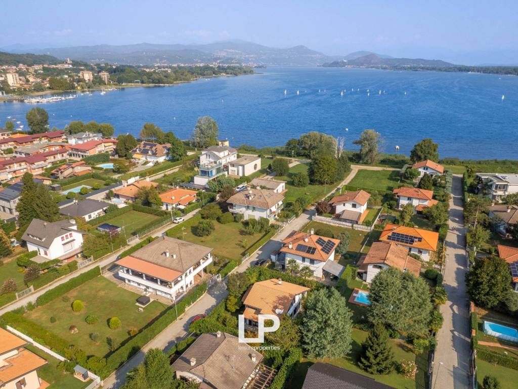 Villa a Castelletto sopra ticino in Via Verona 15 - Foto 3