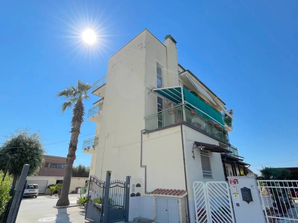 Appartamento a San benedetto del tronto in Via del Correggio, 43 - Foto 2