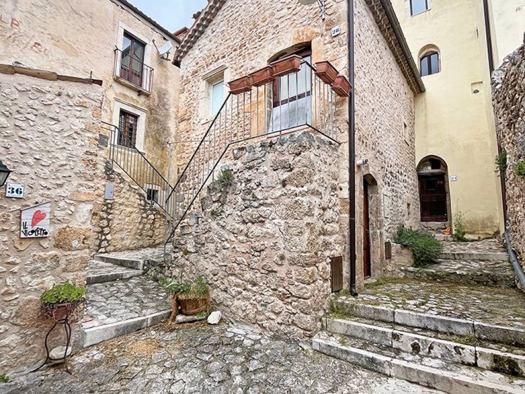 Casa indipendente a Santo stefano di sessanio in Via Giuseppe Garibaldi, 28 - Foto 3