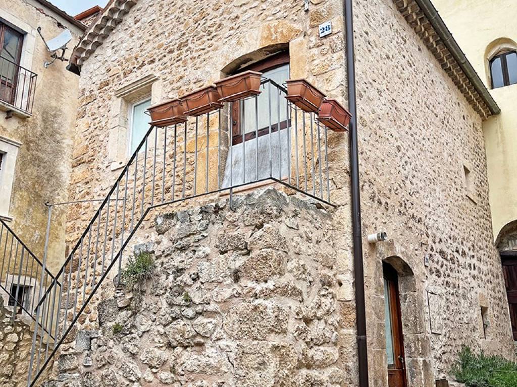 Casa indipendente a Santo stefano di sessanio in Via Giuseppe Garibaldi, 28 - Foto 5