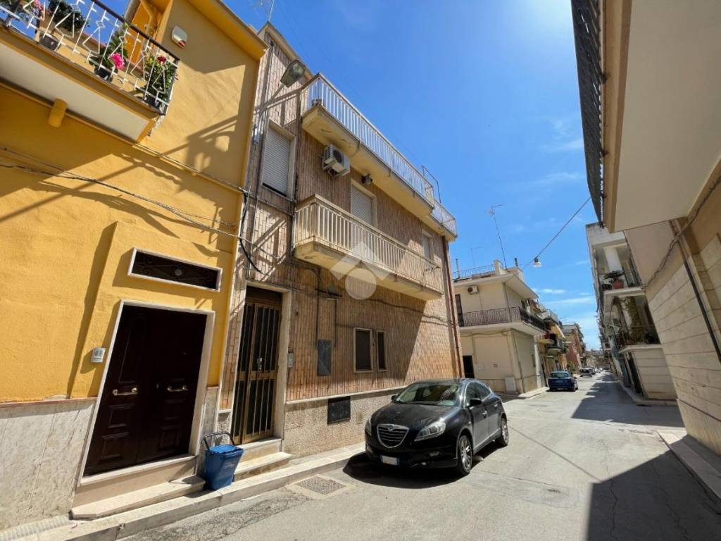 Casa indipendente a Canosa di puglia in Via Fontana Vecchia, 3 - Foto 2