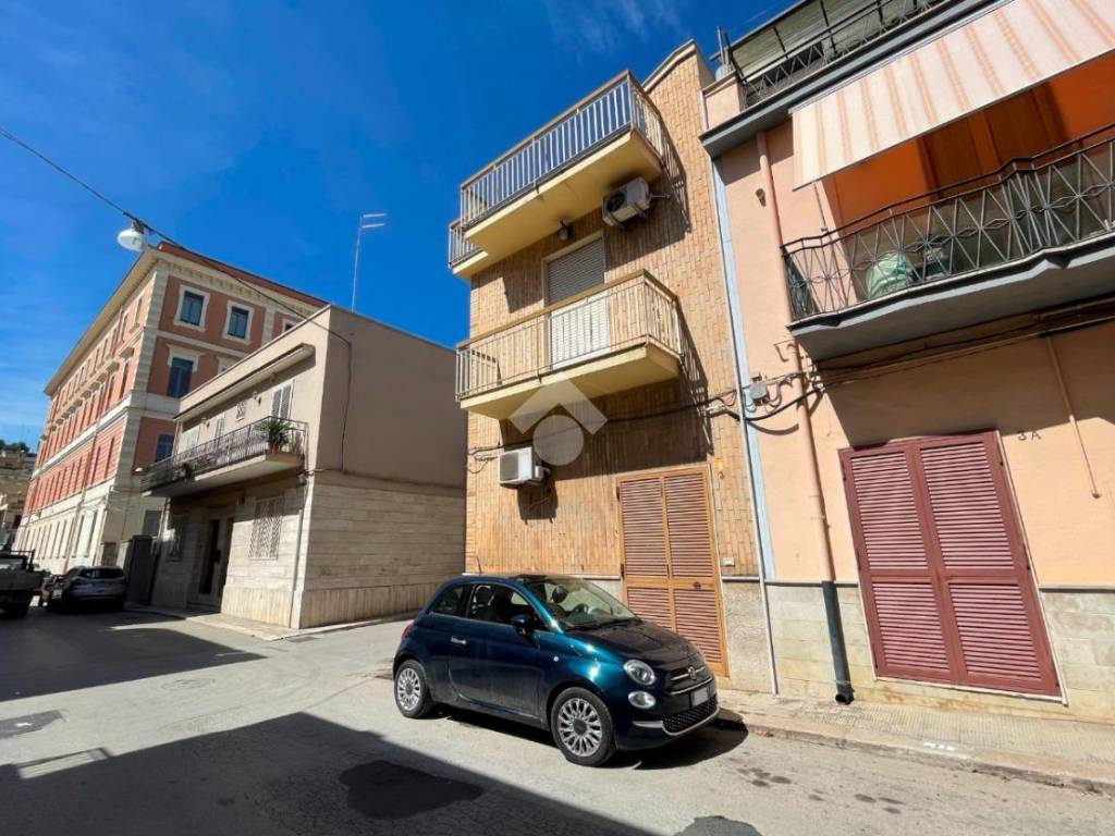 Casa indipendente a Canosa di puglia in Via Fontana Vecchia, 3 - Foto 3